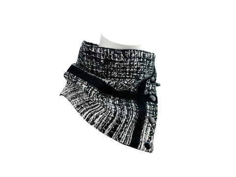 Black and Cream Graphic Woven Cowl Snap Scarflette