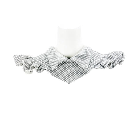 White and Gray Netting Sporty Neck Collar