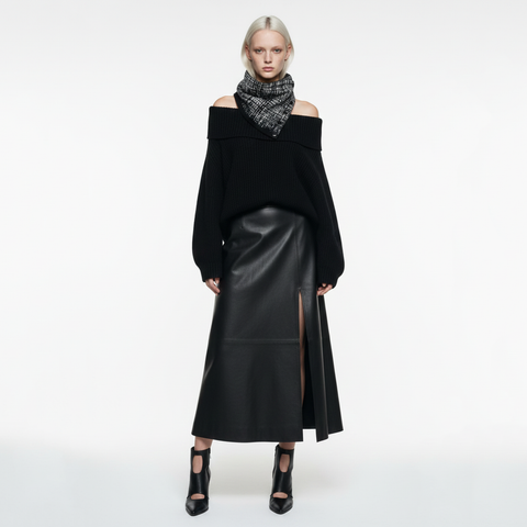 Black and Cream Graphic Woven Cowl Snap