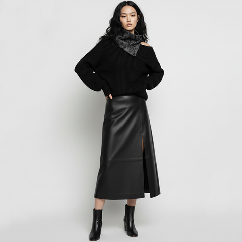 Black and White Tweed Cowl Snap