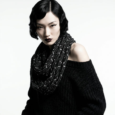Black and White Geometric Lines Infinity Scarf