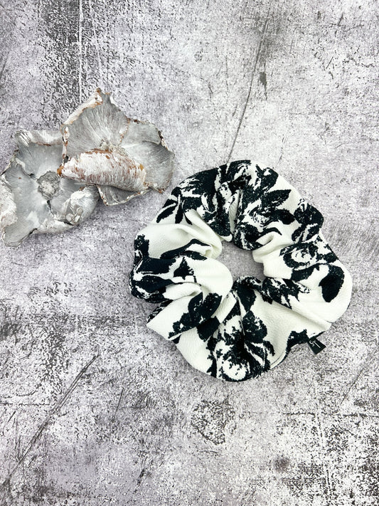 Black and White Floral Knit Extra Large Hair Scrunchie SCR00037