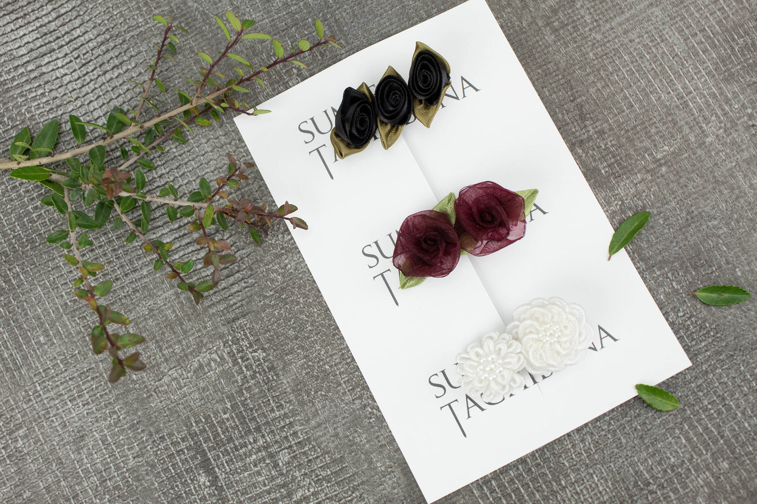 Small Floral Hair Clip Set of 3 Black Burgundy White HCL00014 - Sumie Tachibana
